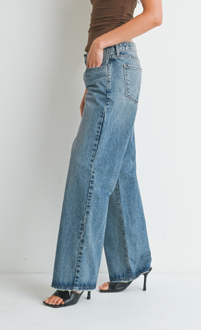 VINTAGE WASHED LOW RISE SLOUCHY FIT DENIM