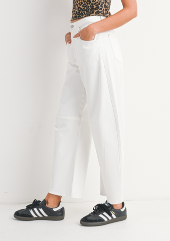 SEAMED BARREL JEANS IN OFF WHITE